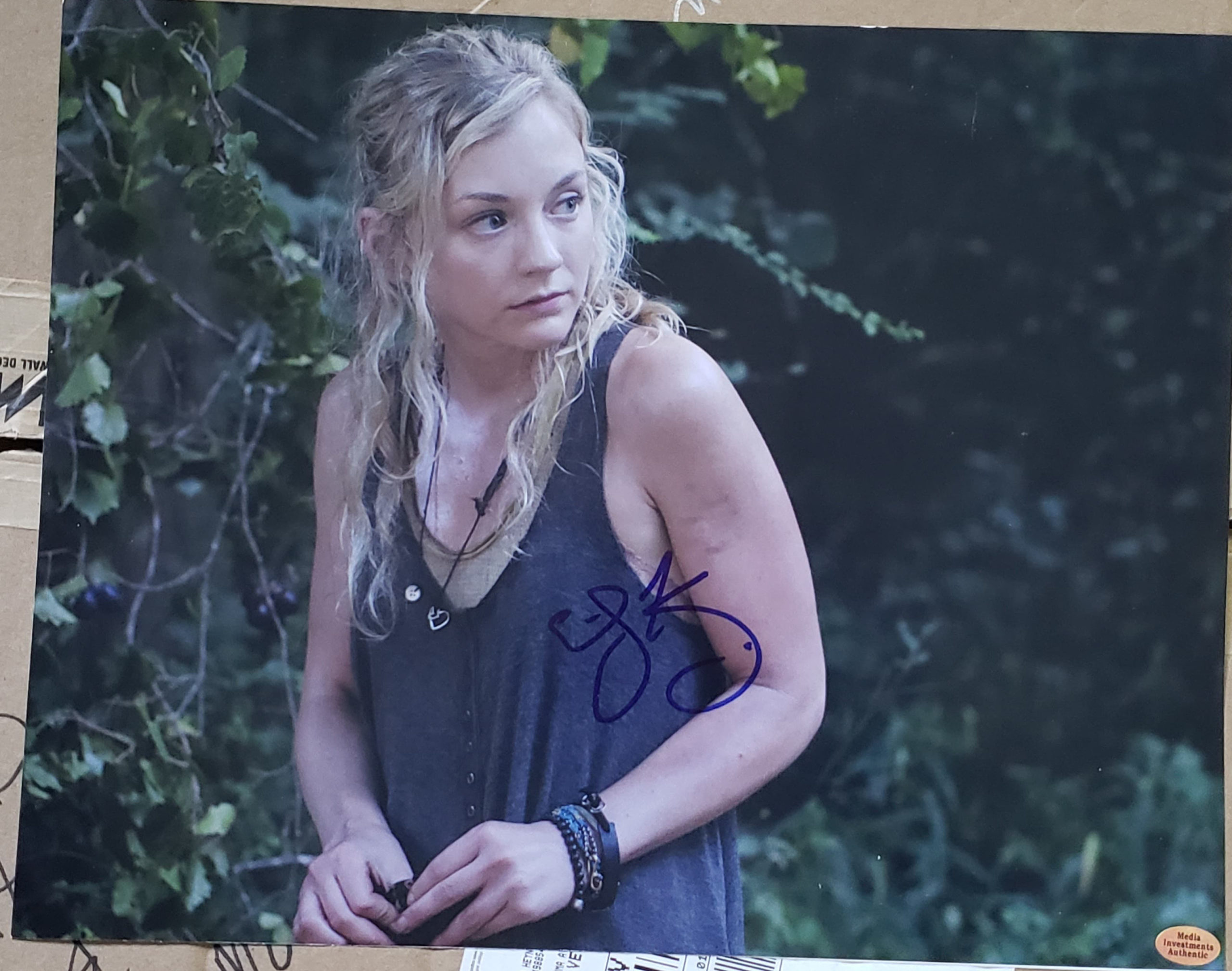 Emily Kinney The Walking Dead signed 11x14 photo - Fanboy