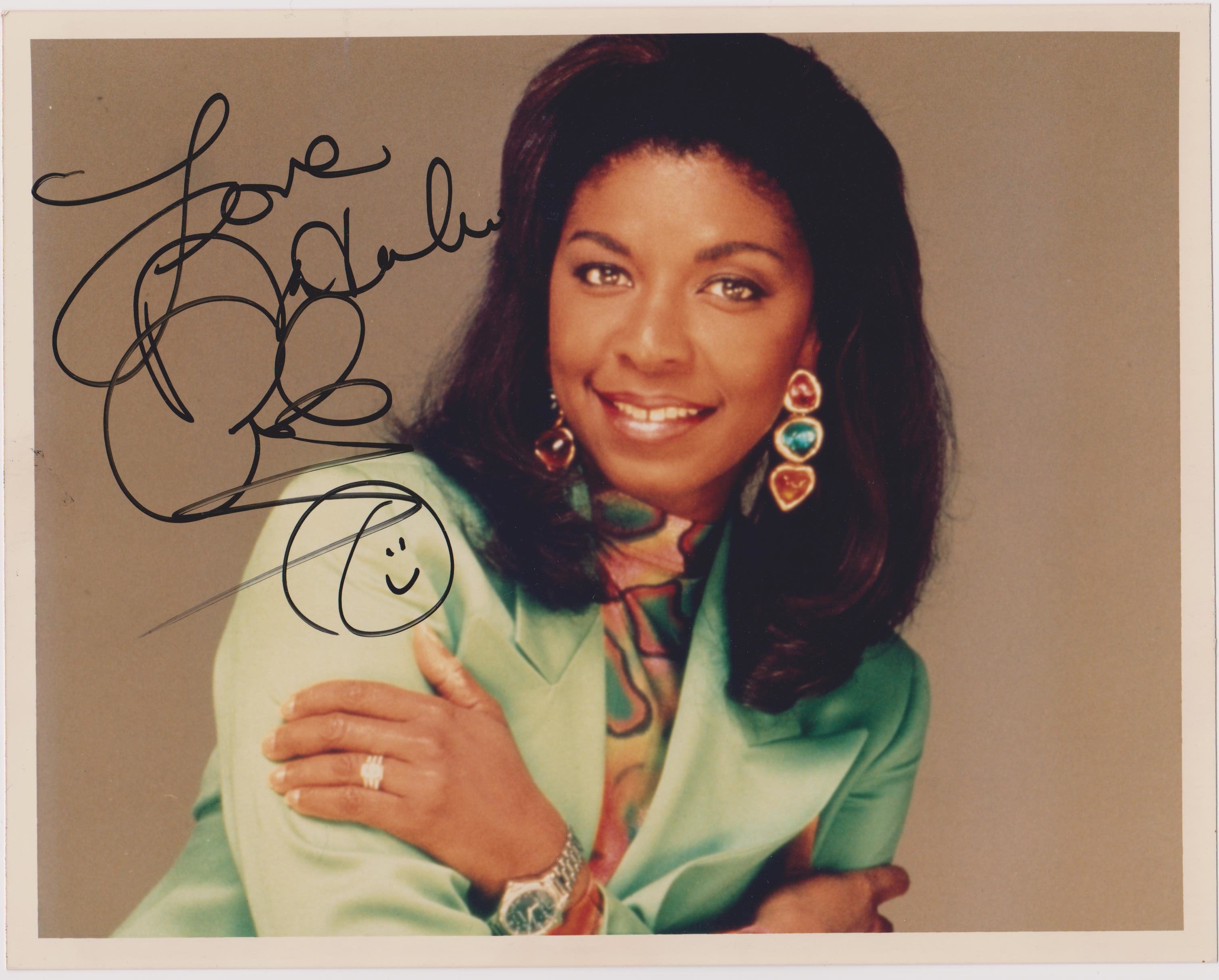 Natalie Cole signed 8x10 photo